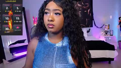 Snapshot of jasminecampbell chatting on November 1, 8:11 pm Instagram jasminecampbell1 online show from November 1, 8:11 pm