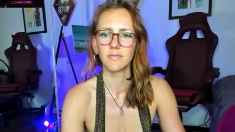 Jasmine Daze online show from January 1, 12:43 am