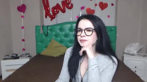 JasmineKouch online show from March 19, 6:50 am