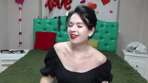 JasmineKouch online show from July 16, 6:25 pm