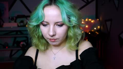 Jasmine online show from December 20, 11:21 am