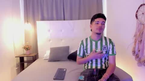 Snapshot of jason_23__ chatting on March 17, 7:17 pm Jason Briian online show from March 17, 7:17 pm