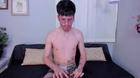 Snapshot of jason_23__ chatting on March 29, 1:33 pm Jason Briian online show from March 29, 1:33 pm