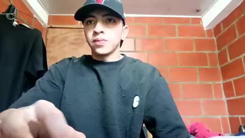 Snapshot of jason_bless1 chatting on May 6, 5:51 pm JASON BLESS1 online show from May 6, 5:51 pm