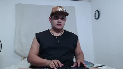 jason_boy_ online show from June 26, 5:01 am