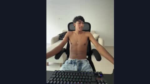 Snapshot of jason_haasland chatting on November 27, 7:05 pm jason_haasland online show from November 27, 7:05 pm