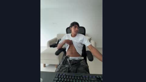 Snapshot of jason_haasland chatting on November 28, 7:05 pm jason_haasland online show from November 28, 7:05 pm