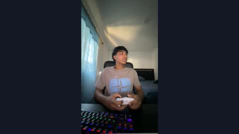 Snapshot of jason_haasland chatting on January 9, 6:31 pm jason_haasland online show from January 9, 6:31 pm