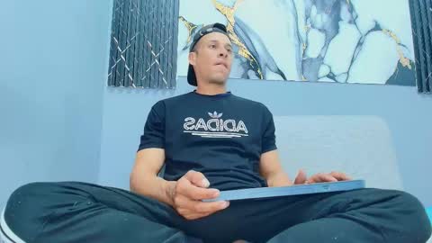 Snapshot of jason_tomas chatting on March 19, 7:40 pm Jason online show from March 19, 7:40 pm