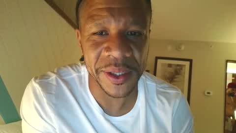 Snapshot of jasonsweets chatting on April 22, 7:33 am Jason Sweets online show from April 22, 7:33 am