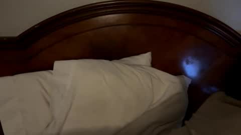 itshis10inchesforbitches online show from February 3, 7:02 am