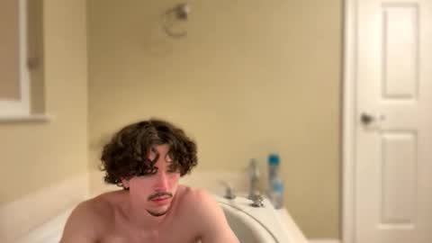 itshis10inchesforbitches online show from February 5, 4:28 am