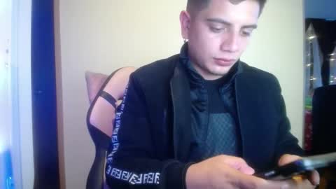 Snapshot of jasonxx13 chatting on December 1, 3:00 am Jason online show from December 1, 3:00 am