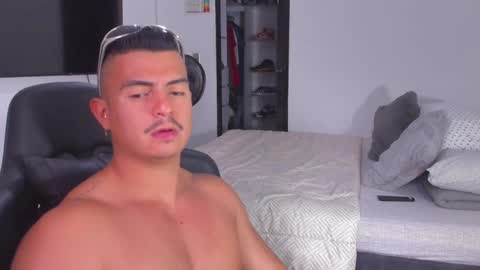 JBrooksXx online show from January 26, 8:45 pm