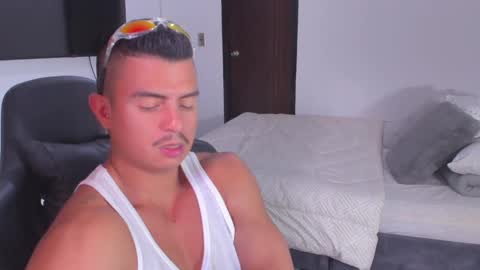 JBrooksXx online show from January 29, 7:32 pm