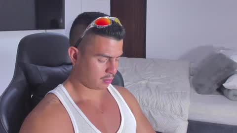 JBrooksXx online show from January 29, 10:53 pm