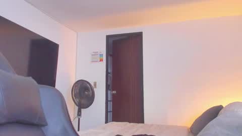 JBrooksXx online show from October 1, 7:09 pm