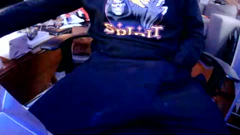 Snapshot of jasperh98 chatting on October 30, 12:17 pm jasperh98 online show from October 30, 12:17 pm