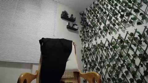 JKing  online show from February 19, 2:33 am