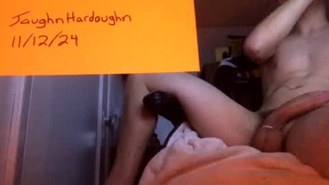 Snapshot of jaughnhardaughn chatting on December 11, 8:18 pm Jaughn Hardaughn online show from December 11, 8:18 pm
