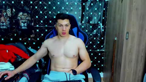 Javier online show from February 2, 1:59 am