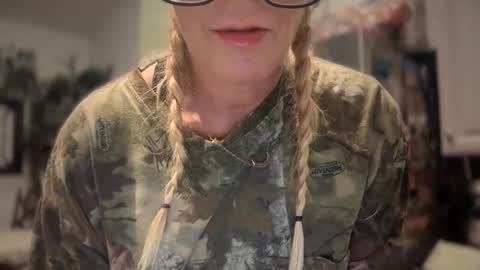 JAV online show from November 27, 10:28 am