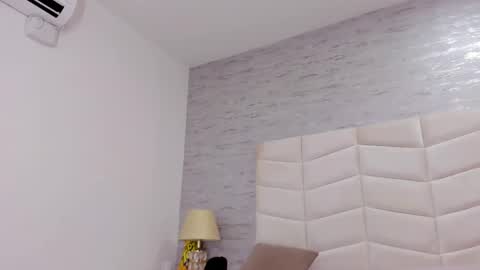 jax black online show from October 18, 7:03 pm