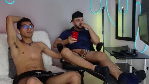 Jaxon online show from December 20, 10:39 pm