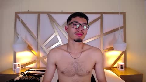 Snapshot of jaxon_carter chatting on October 1, 11:44 pm jaxon_carter online show from October 1, 11:44 pm