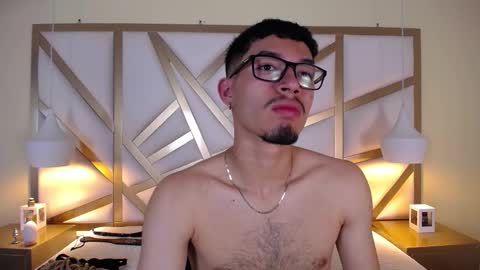 Snapshot of jaxon_carter chatting on October 4, 12:19 am jaxon_carter online show from October 4, 12:19 am