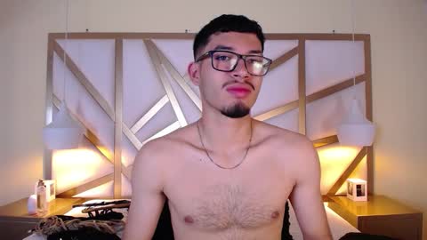 Snapshot of jaxon_carter chatting on November 15, 9:21 pm jaxon_carter online show from November 15, 9:21 pm