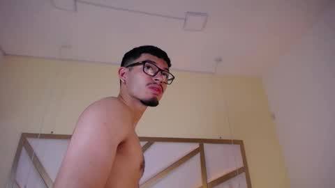 Snapshot of jaxon_carter chatting on December 14, 1:11 am jaxon_carter online show from December 14, 1:11 am