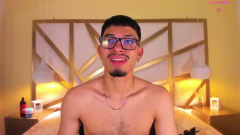 Snapshot of jaxon_carter chatting on June 17, 1:08 am jaxon_carter online show from June 17, 1:08 am