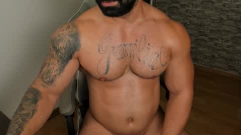 JaxonHunk online show from September 26, 9:30 pm