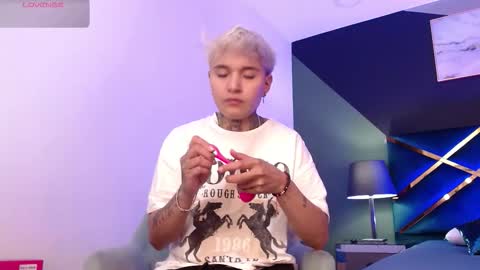 Snapshot of jaxwolf_ chatting on February 18, 3:46 am JAX online show from February 18, 3:46 am