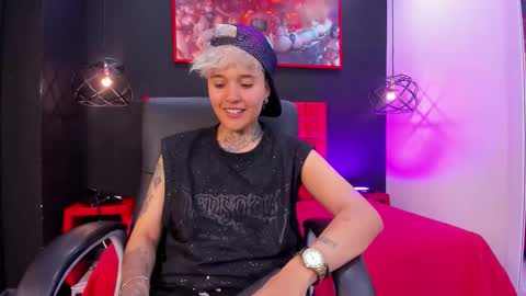 Snapshot of jaxwolf_ chatting on March 25, 3:34 am JAX online show from March 25, 3:34 am