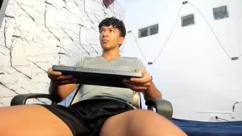 Jay online show from February 6, 10:40 am