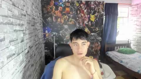 Snapshot of jay_orange chatting on April 6, 7:15 pm JAY ORANGE online show from April 6, 7:15 pm