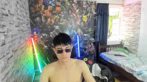 Snapshot of jay_orange chatting on April 19, 7:38 pm JAY ORANGE online show from April 19, 7:38 pm