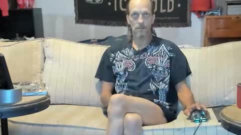 Snapshot of jay_short7863 chatting on April 19, 2:05 pm O F jay short786 online show from April 19, 2:05 pm