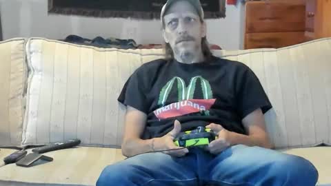 Snapshot of jay_short7863 chatting on May 5, 9:23 pm O F jay short786 online show from May 5, 9:23 pm