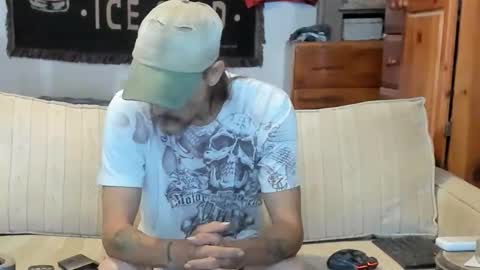 Snapshot of jay_short7863 chatting on May 11, 4:04 pm O F jay short786 online show from May 11, 4:04 pm