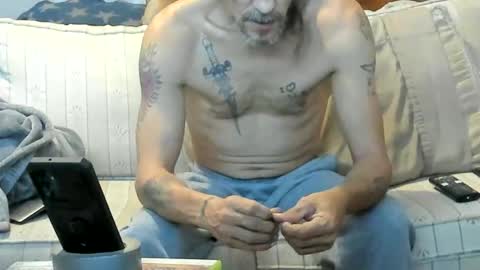 Snapshot of jay_short7863 chatting on May 18, 3:18 pm O F jay short786 online show from May 18, 3:18 pm
