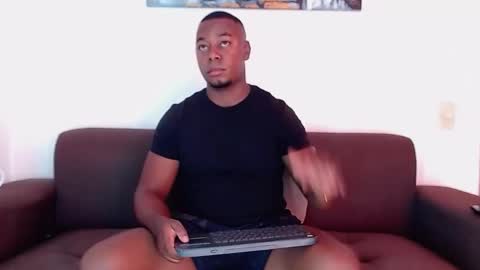 Snapshot of jay_smit chatting on March 4, 6:14 pm jay smit online show from March 4, 6:14 pm