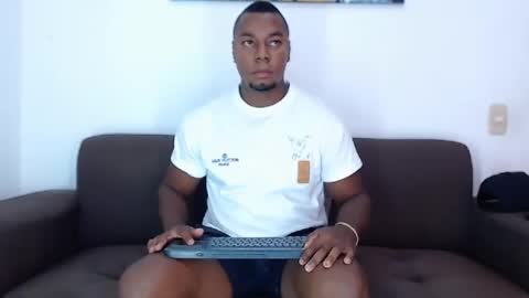 Snapshot of jay_smit chatting on April 23, 12:29 pm jay smit online show from April 23, 12:29 pm