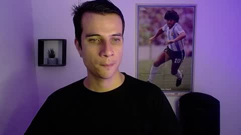 Jay Alvarrez online show from December 7, 4:36 pm