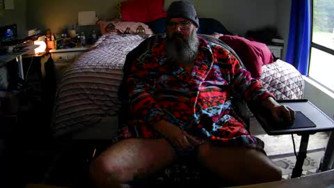 Grand Zaddy or Jay its casual online show from December 8, 6:17 pm