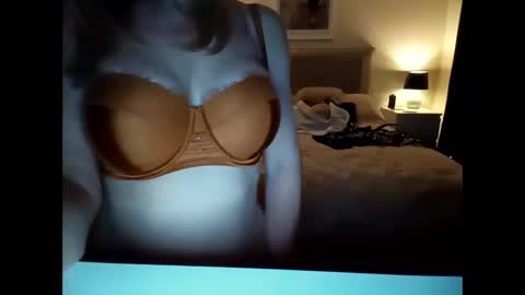 Snapshot of jaycat73 chatting on March 8, 4:45 am jaycat73 online show from March 8, 4:45 am