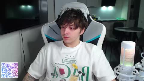 Jayce online show from June 3, 11:21 pm