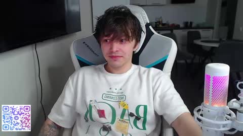Jayce online show from June 9, 2:01 am